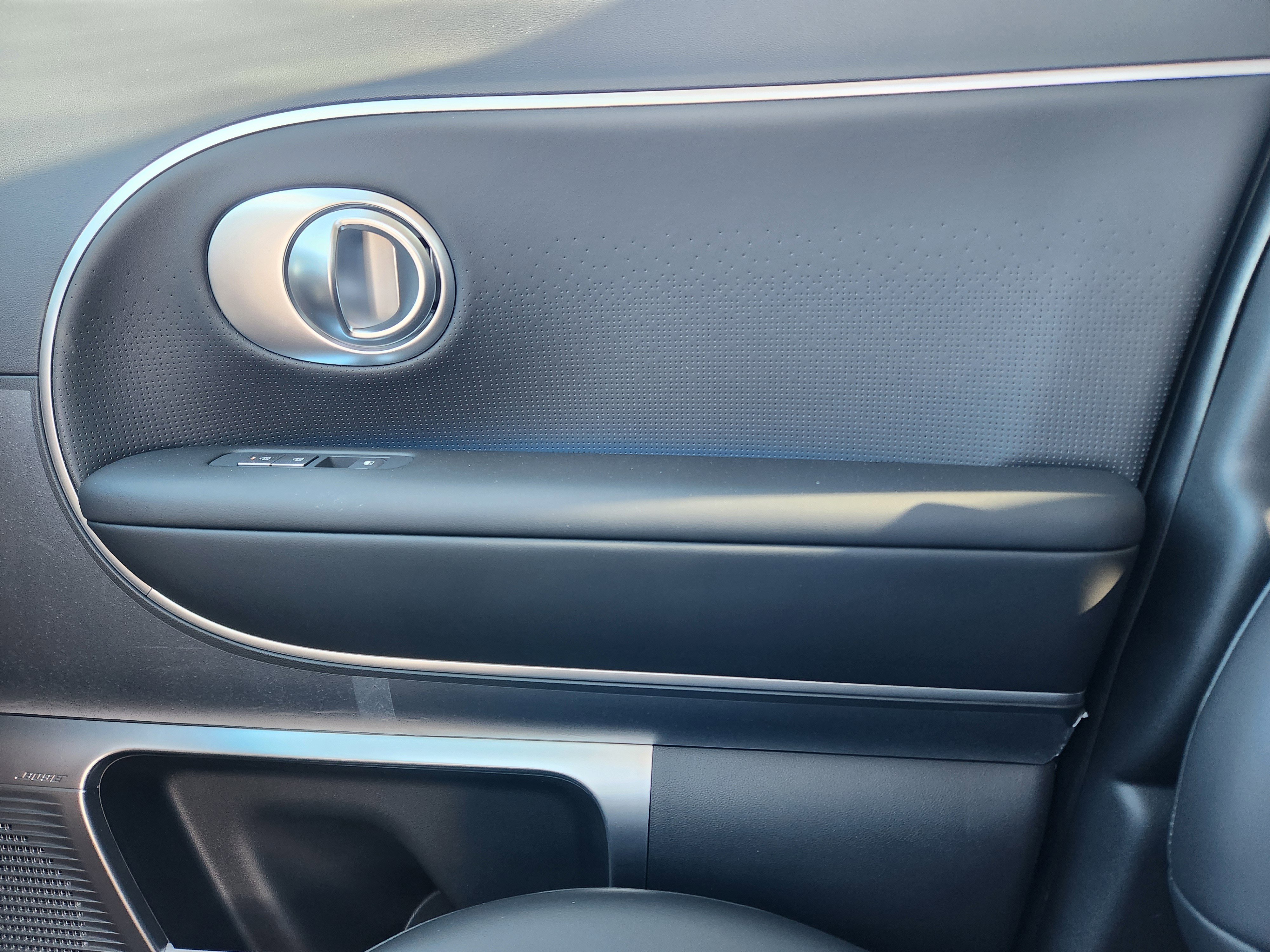 New 2026 Hyundai Ioniq 9 Calligraphy w/ Tow & Go Package image 16