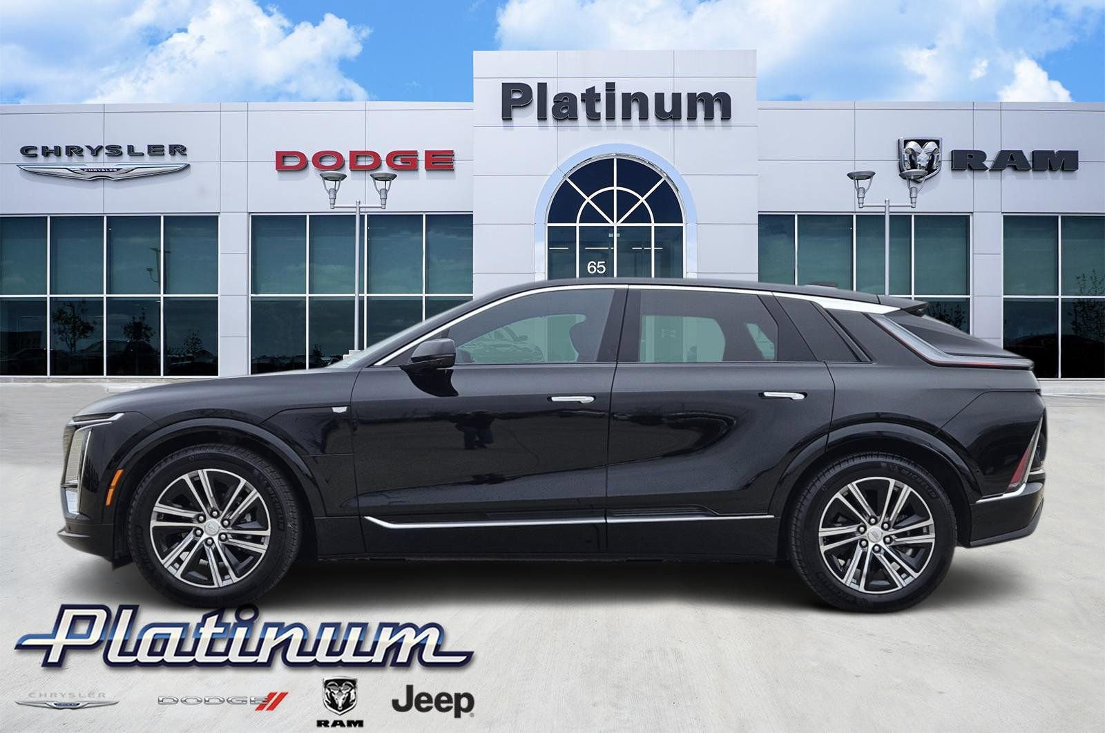 Used 2024 Cadillac Lyriq Luxury w/ LPO, Floor Liner Package image 3