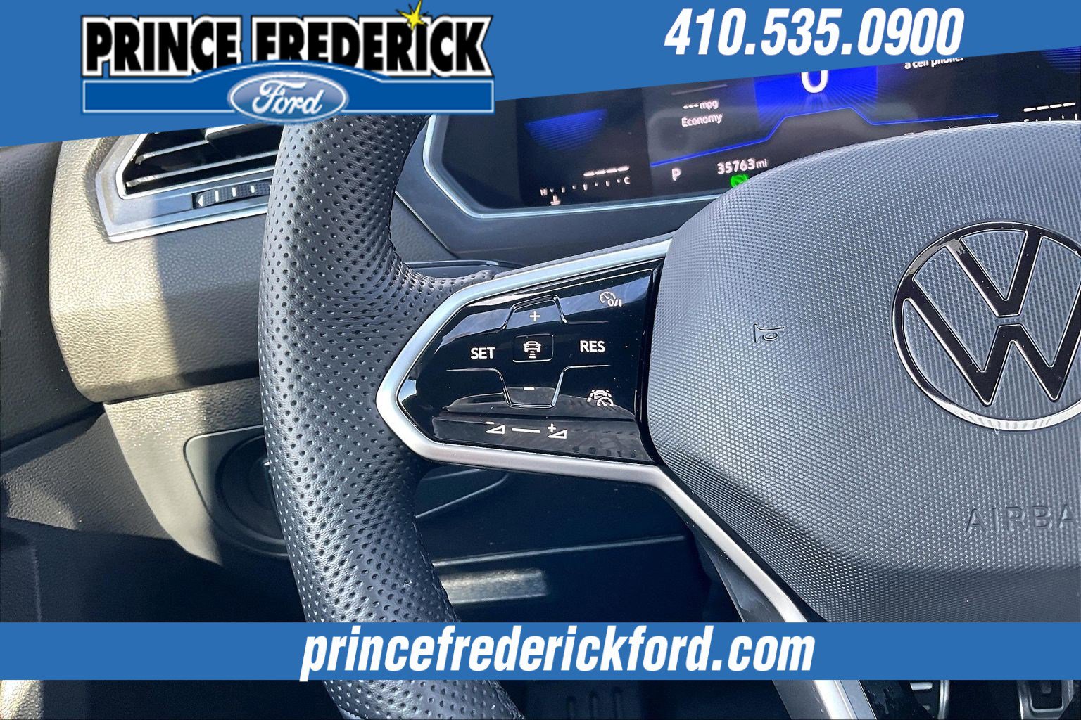 Used 2022 Volkswagen Tiguan SE R-Line image 17