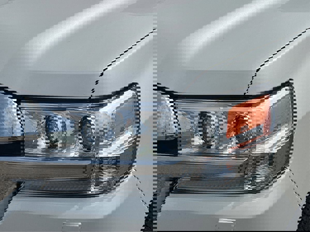 Used 2018 Toyota Land Cruiser image 29