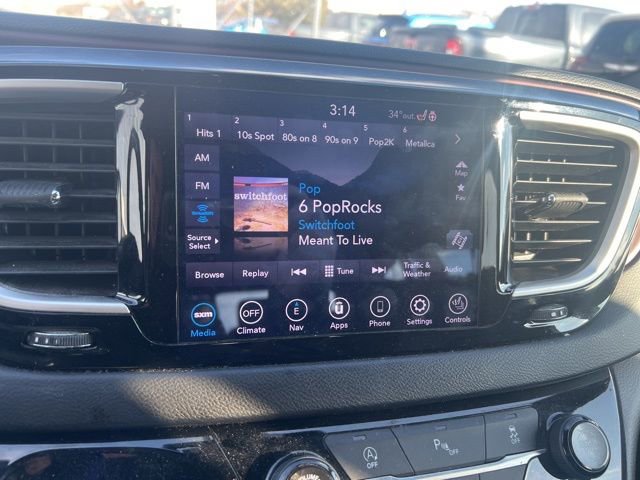 Used 2020 Chrysler Pacifica Touring-L image 13