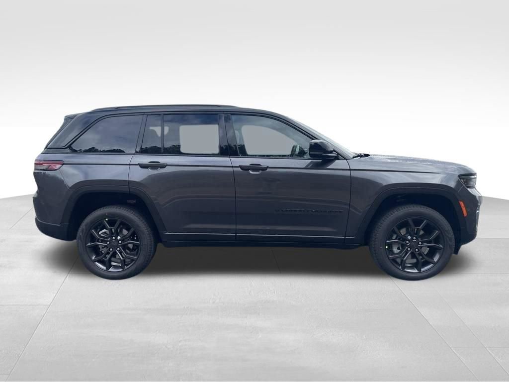 New 2025 Jeep Grand Cherokee Limited AWD/4WD image 4