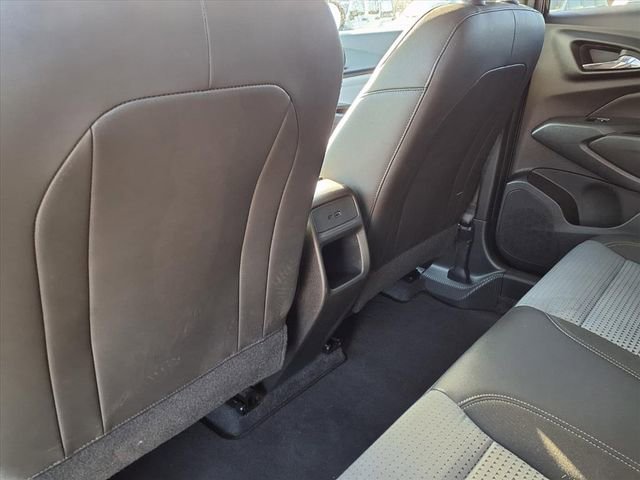 Used 2025 Chevrolet Trax LT w/ LT Convenience Package image 75