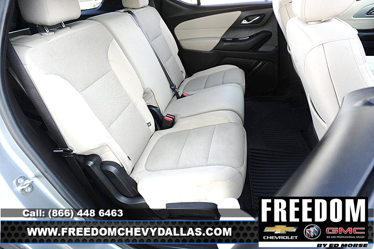 Used 2023 Chevrolet Traverse LS FWD image 13