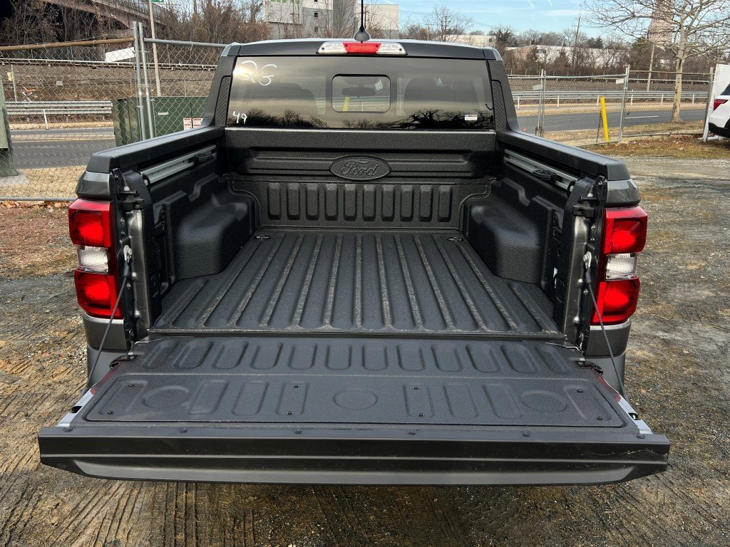 New 2026 Ford Maverick Lariat w/ Black Appearance Package image 12