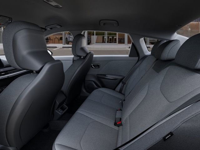 Used 2025 Kia K4 LXS image 19