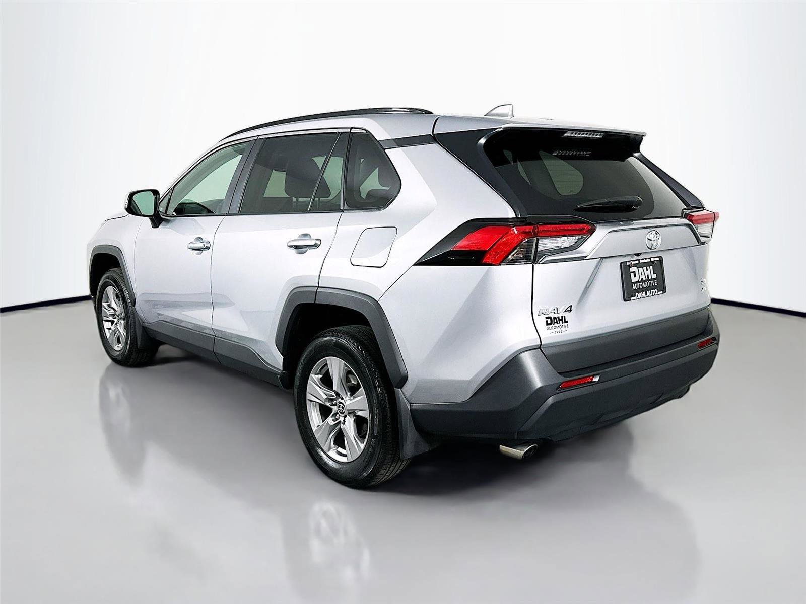 Used 2023 Toyota RAV4 XLE w/ Convenience Package AWD/4WD image 10