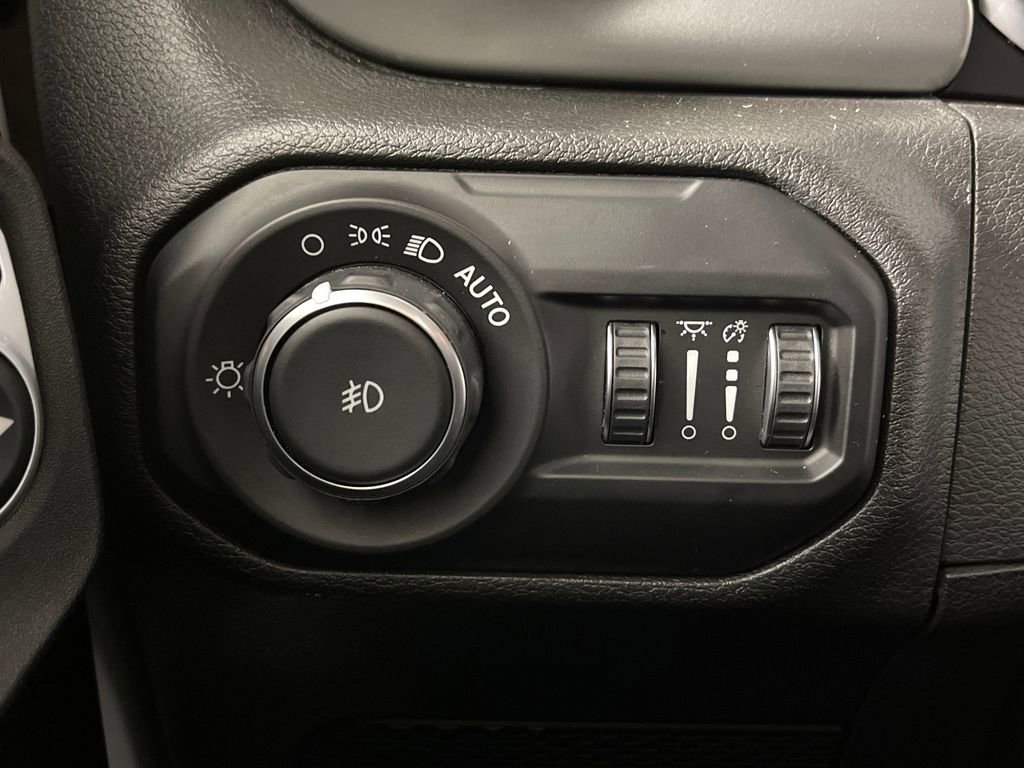 Used 2021 Jeep Wrangler Unlimited Sport image 30