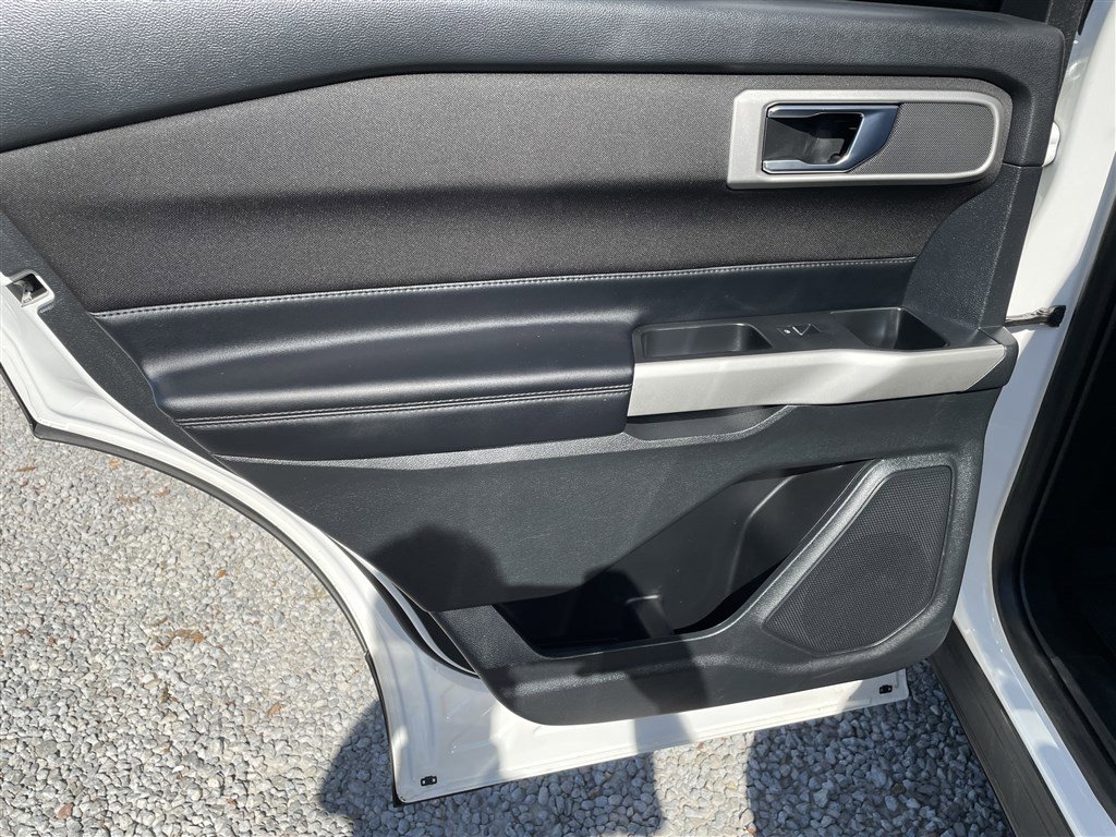 Used 2020 Ford Explorer XLT w/ Comfort Package image 24