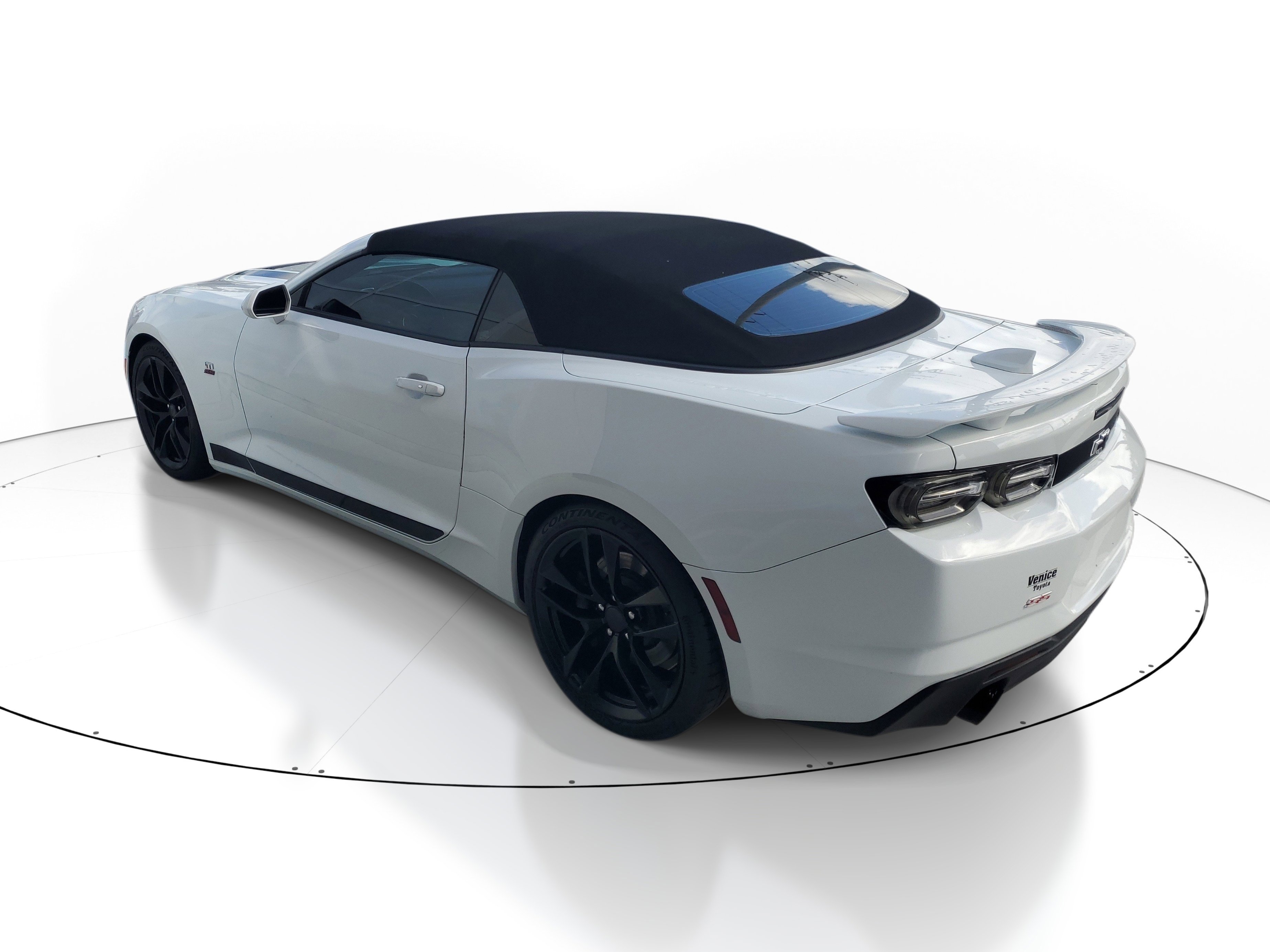 Used 2023 Chevrolet Camaro SS image 4