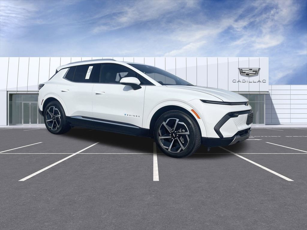 Used 2025 Chevrolet Equinox EV LT image 2