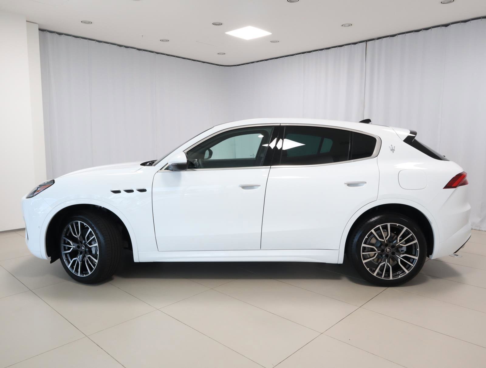 New 2025 Maserati Grecale GT video 2