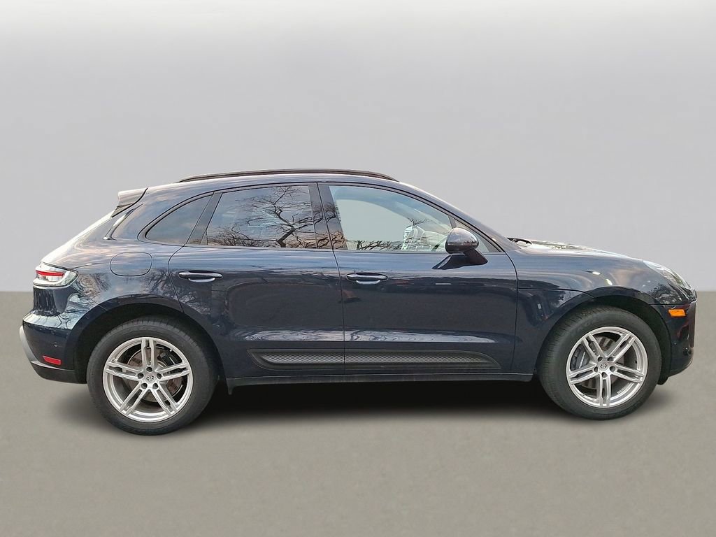 Used 2022 Porsche Macan w/ Premium Package Plus image 4