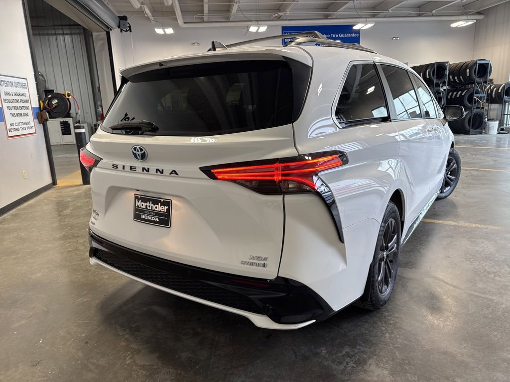 Used 2024 Toyota Sienna XSE image 5