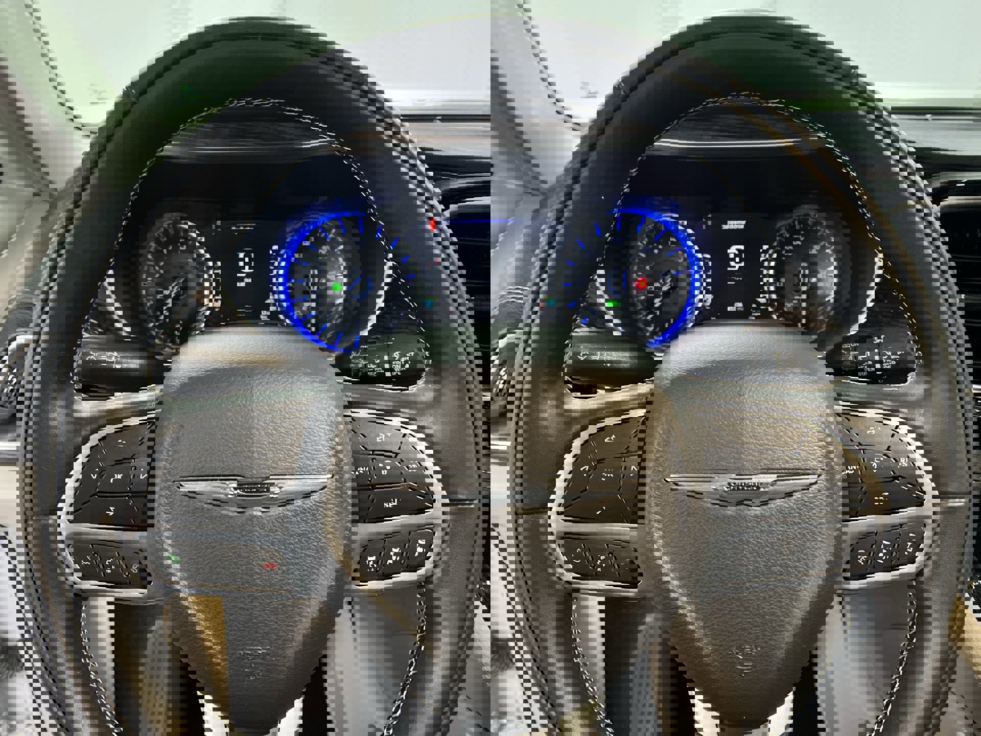 Used 2022 Chrysler Pacifica Limited image 47