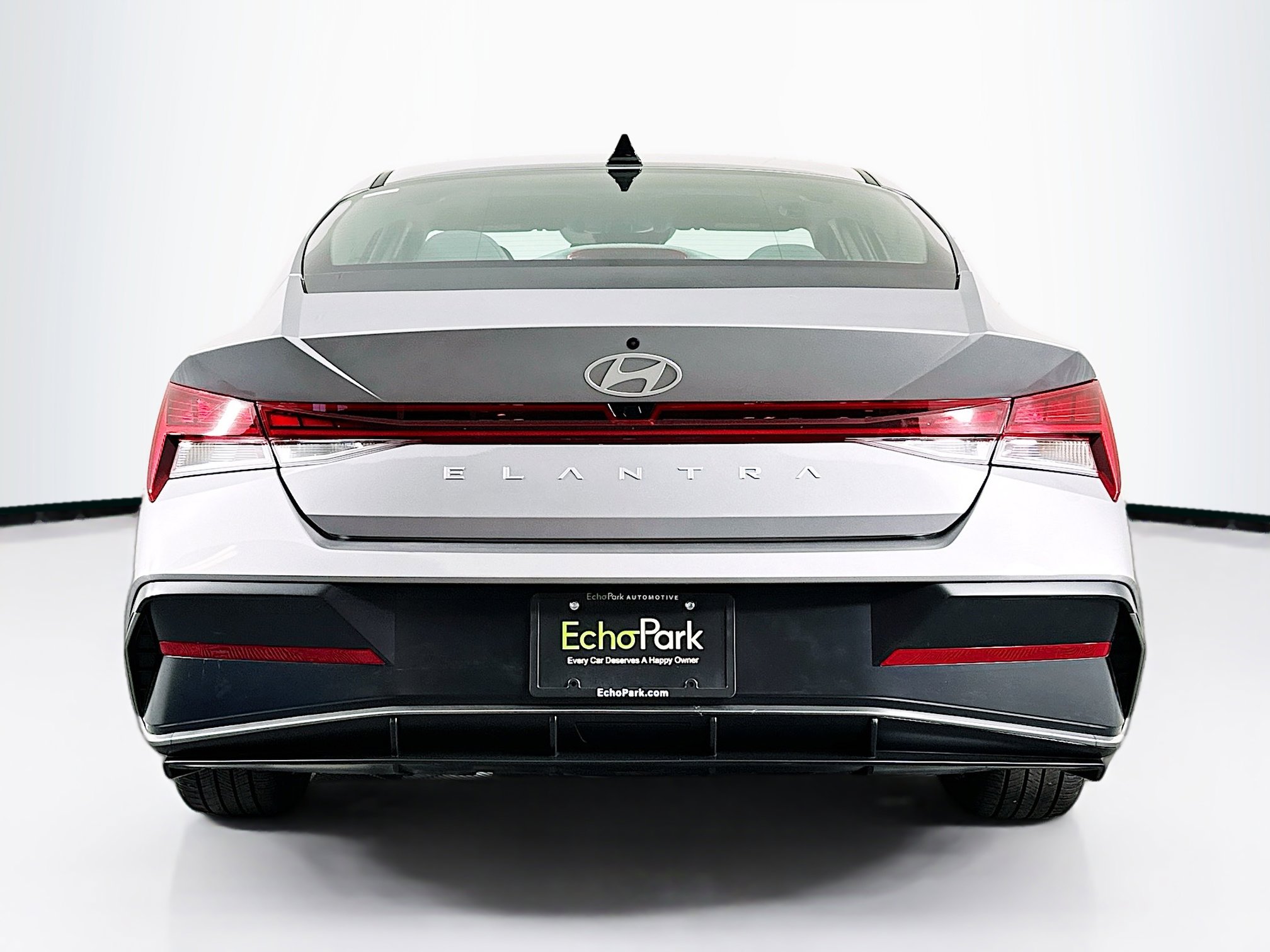 Used 2025 Hyundai Elantra SEL image 7