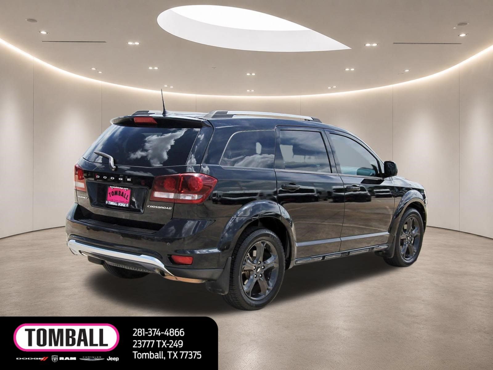 Used 2019 Dodge Journey Crossroad w/ Nav & Sun Group FWD image 7