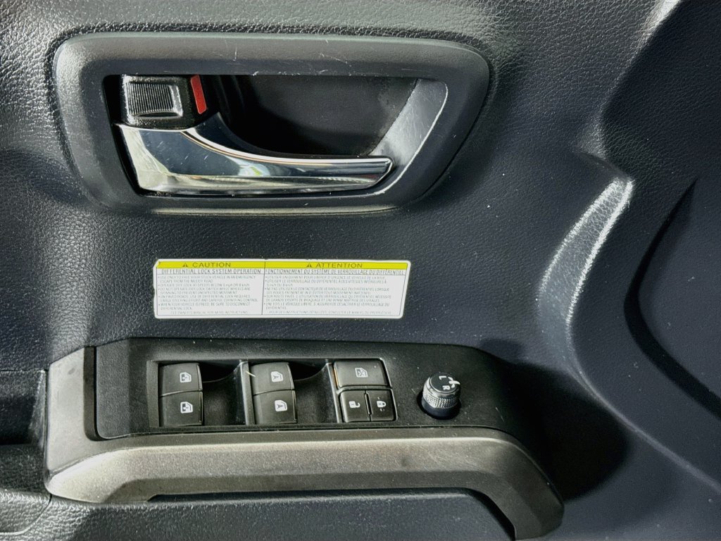 Used 2019 Toyota Tacoma TRD Off-Road AWD/4WD image 21