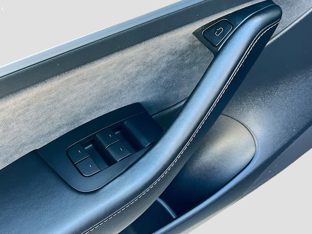 Used 2021 Tesla Model 3 Long Range image 17