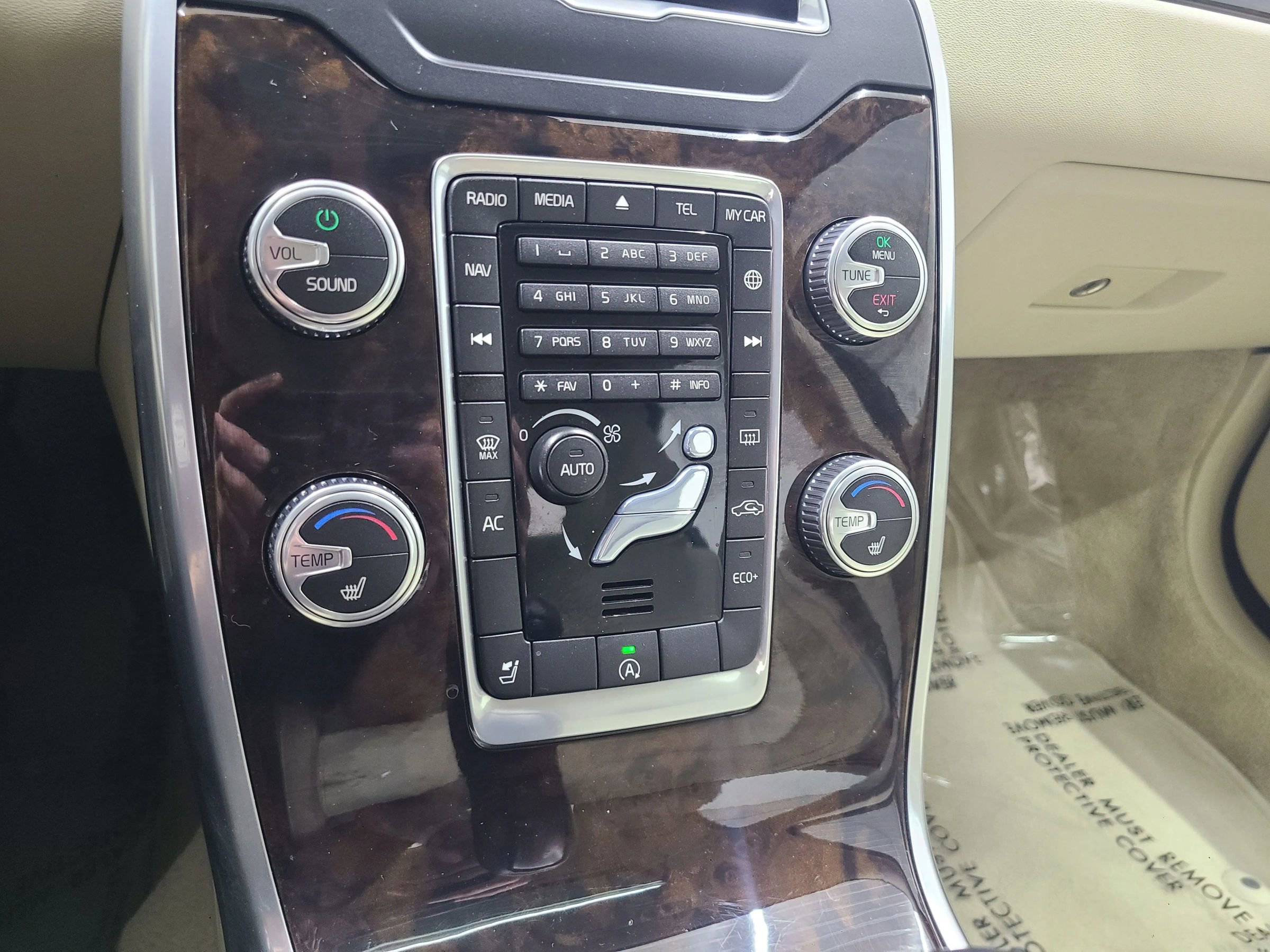 Used 2016 Volvo S80 T5 image 32