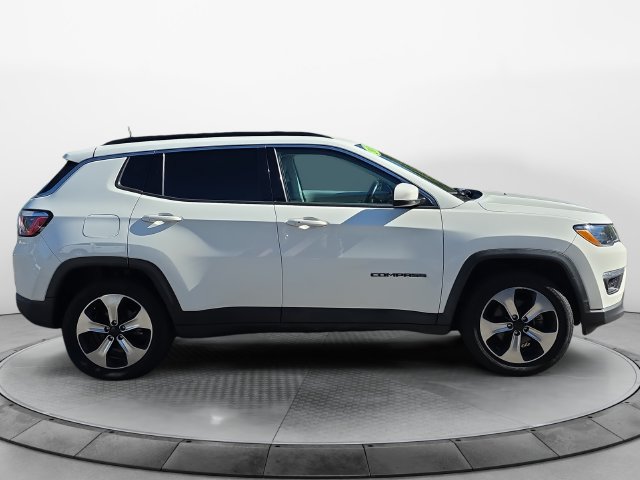 Used 2018 Jeep Compass Latitude w/ Popular Equipment Group AWD/4WD image 6