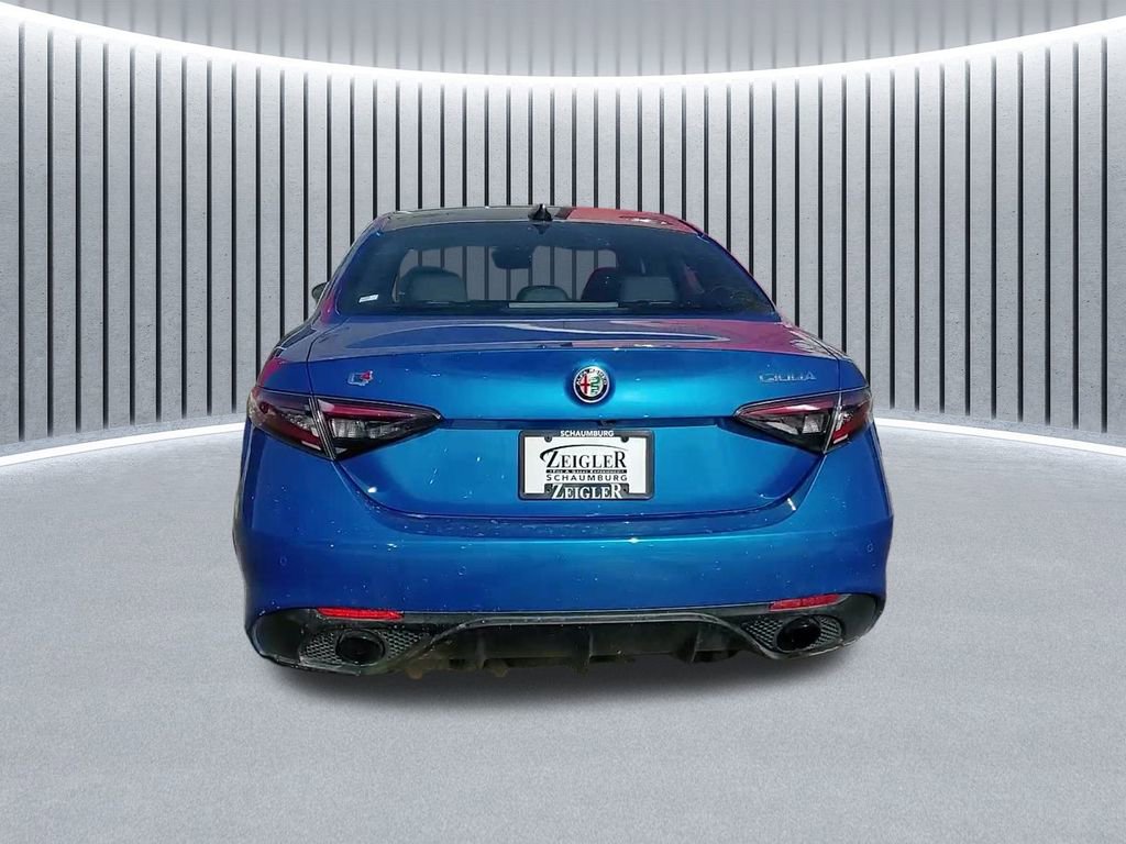 New 2025 Alfa Romeo Giulia AWD image 9