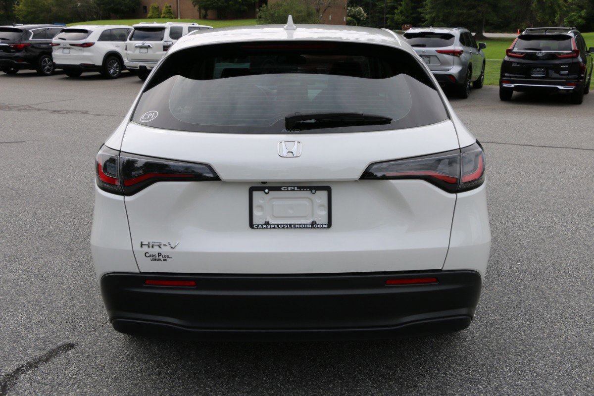 Used 2025 Honda HR-V LX image 4