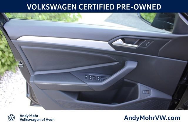 Used 2026 Volkswagen Jetta Sport FWD image 17