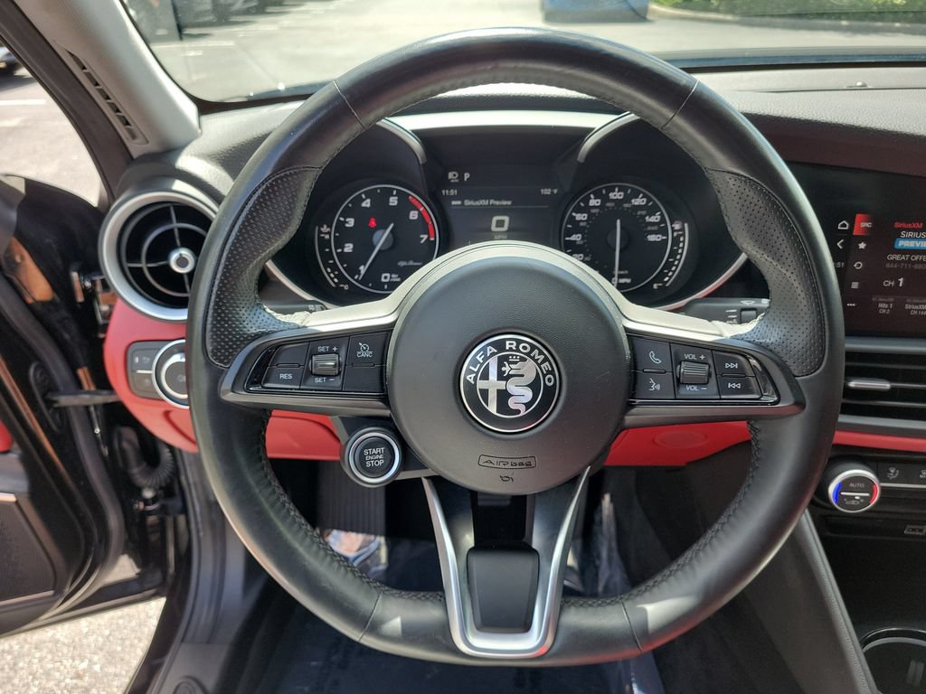 Used 2020 Alfa Romeo Giulia w/ Quick Order Package 22K Sport RWD image 26