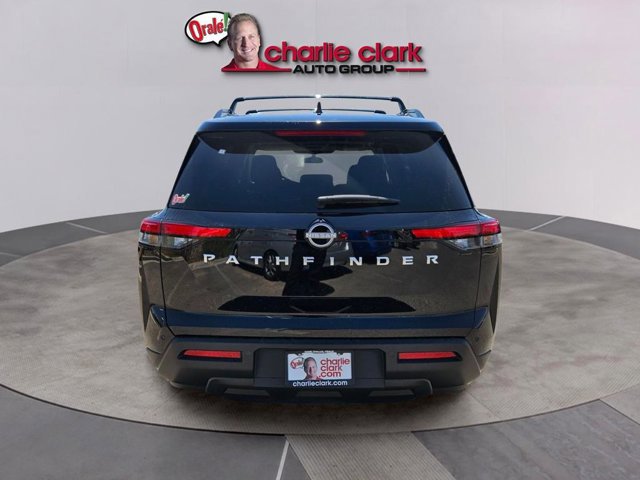 Certified 2025 Nissan Pathfinder SV image 4