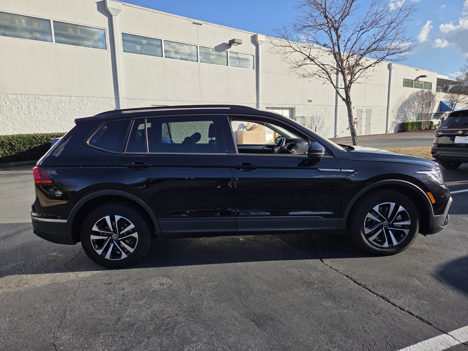 Used 2024 Volkswagen Tiguan S image 4