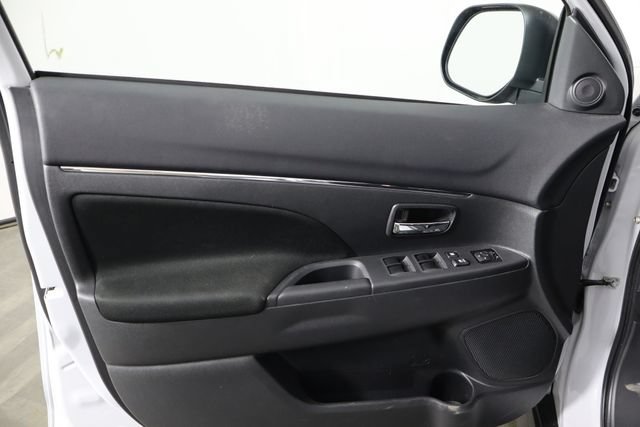 Used 2024 Mitsubishi Outlander Sport ES AWD/4WD image 17