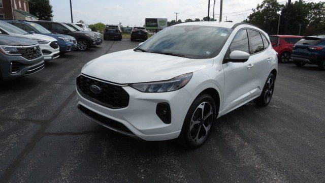 Certified 2023 Ford Escape ST-Line Select w/ Tech Pack #2 image 3