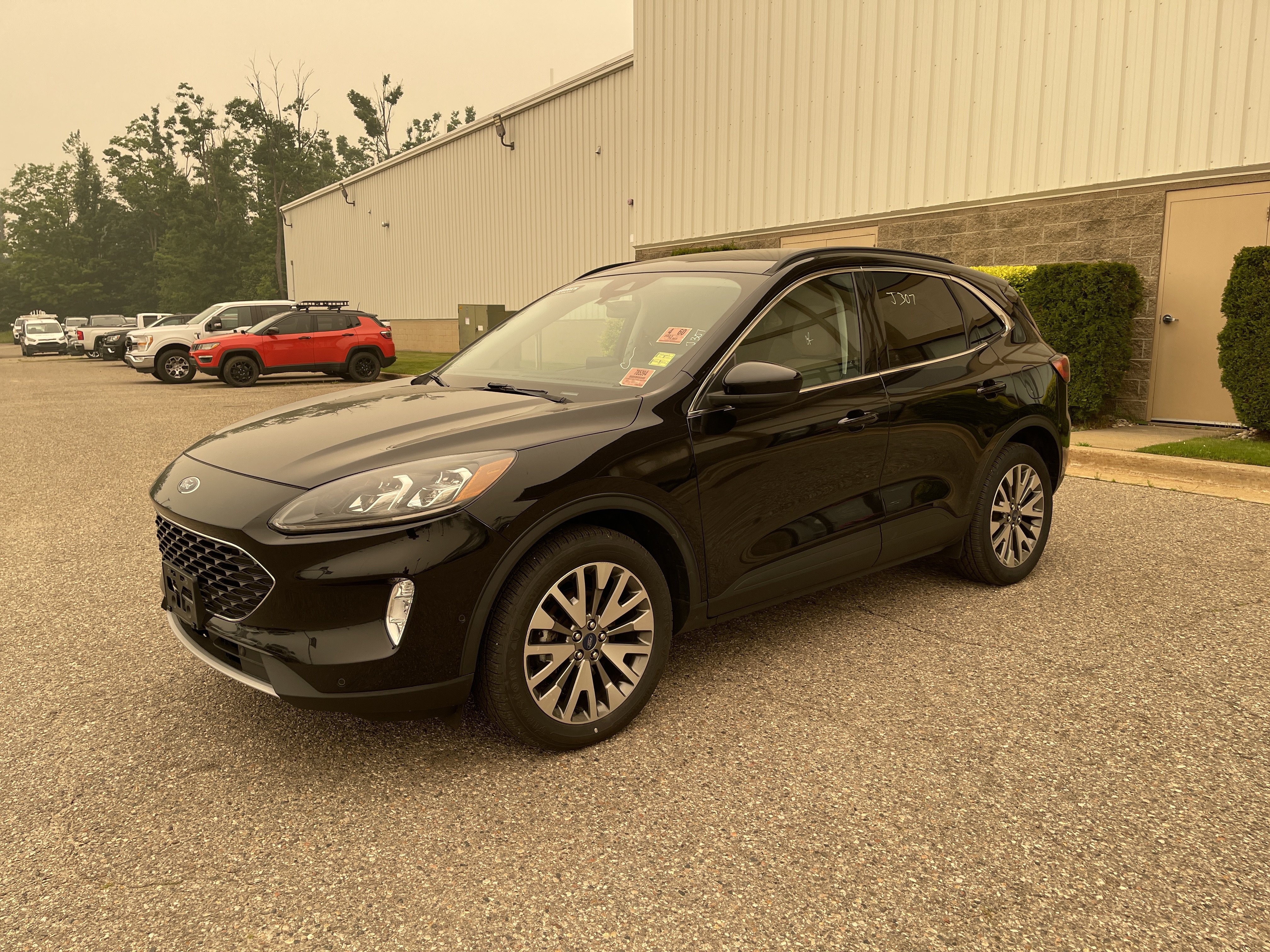 Used 2021 Ford Escape Titanium AWD/4WD image 8