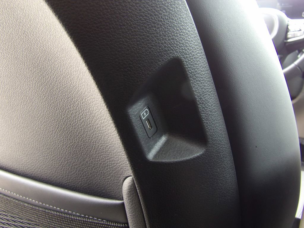 Used 2026 Kia Carnival LXS FWD image 24