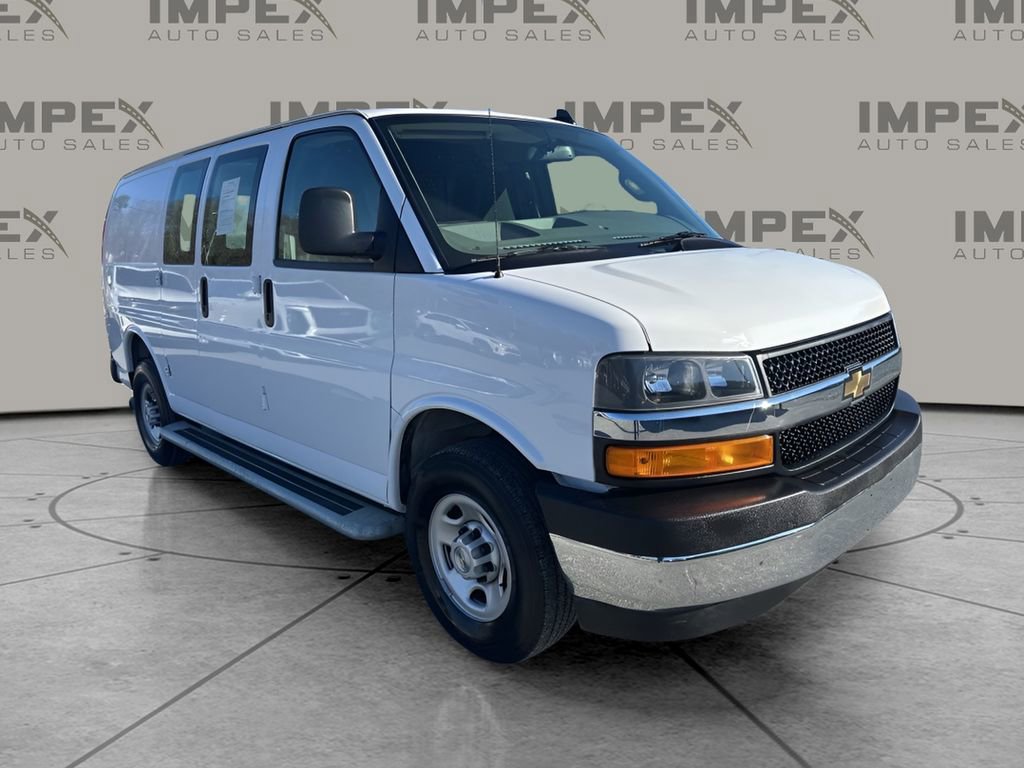Used 2024 Chevrolet Express 2500 w/ Driver Convenience Package RWD image 7