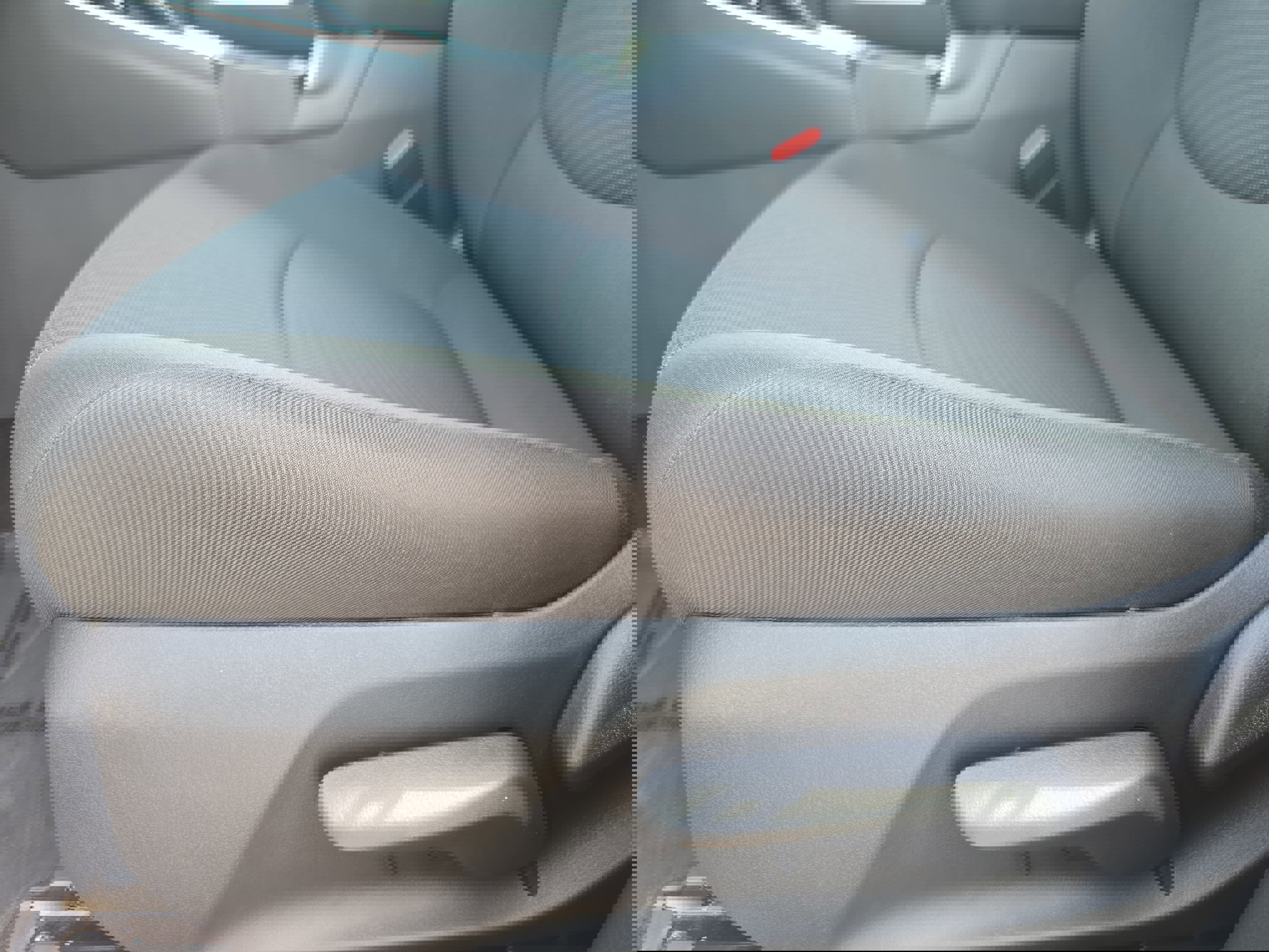 Used 2025 Toyota RAV4 LE image 26