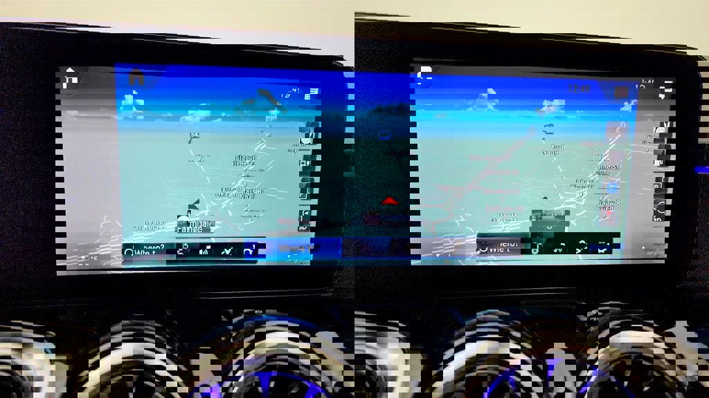 Used 2023 Mercedes-Benz EQB 250+ w/ Exclusive Package image 17