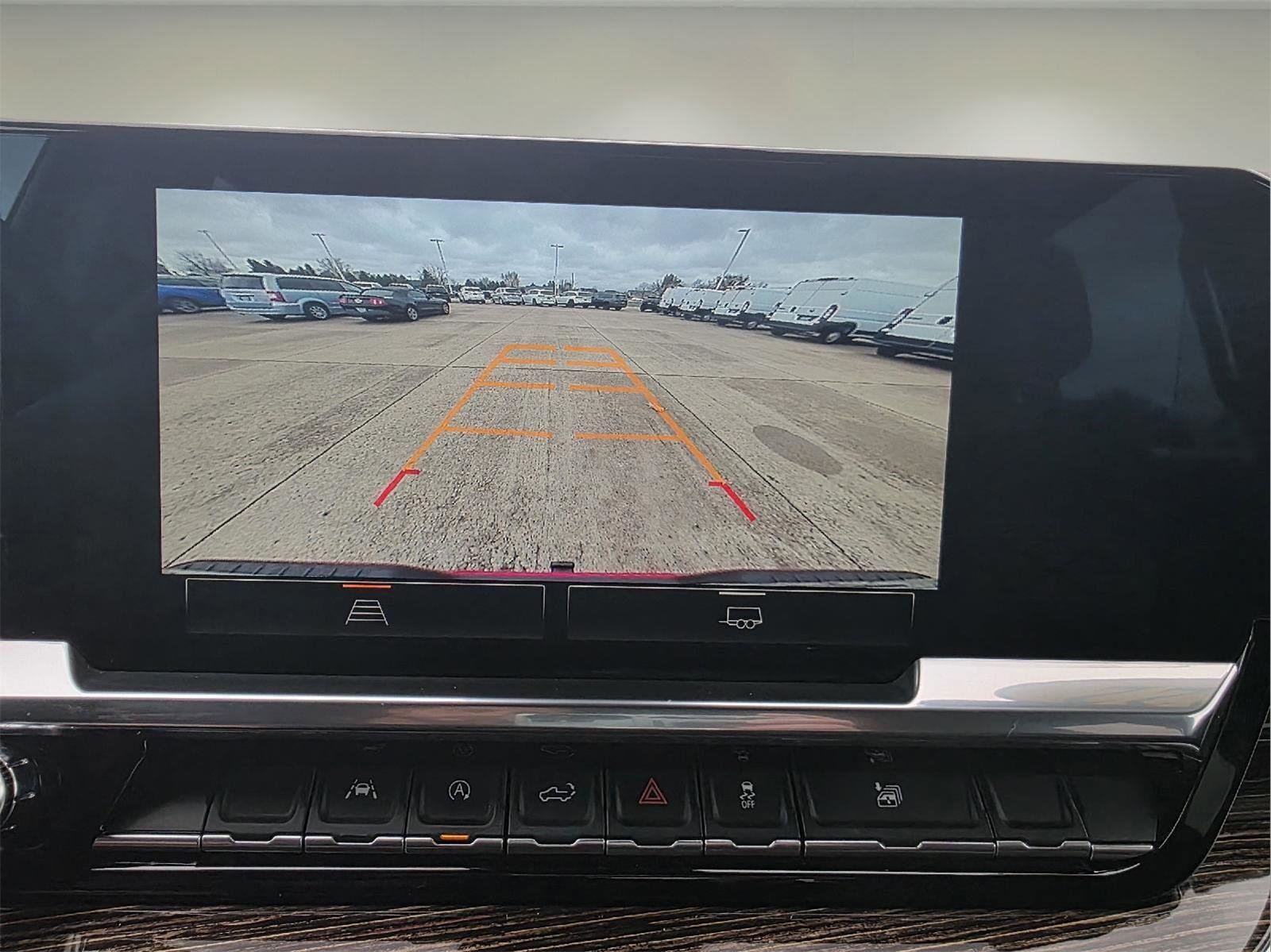 Used 2022 GMC Sierra 1500 Elevation w/ LPO, Elevation Black Package image 3