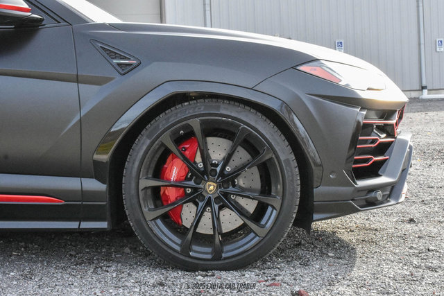 Used 2020 Lamborghini Urus image 11