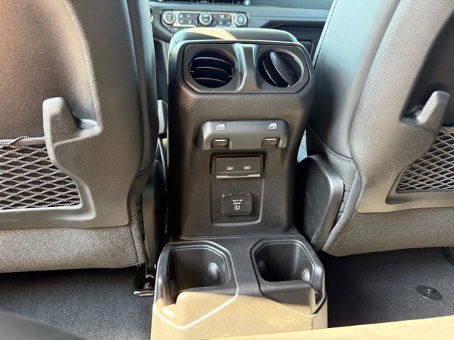 New 2025 Jeep Gladiator Rubicon image 23