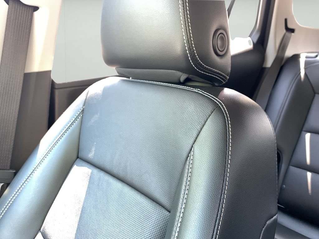 Used 2022 GMC Terrain SLT FWD image 41