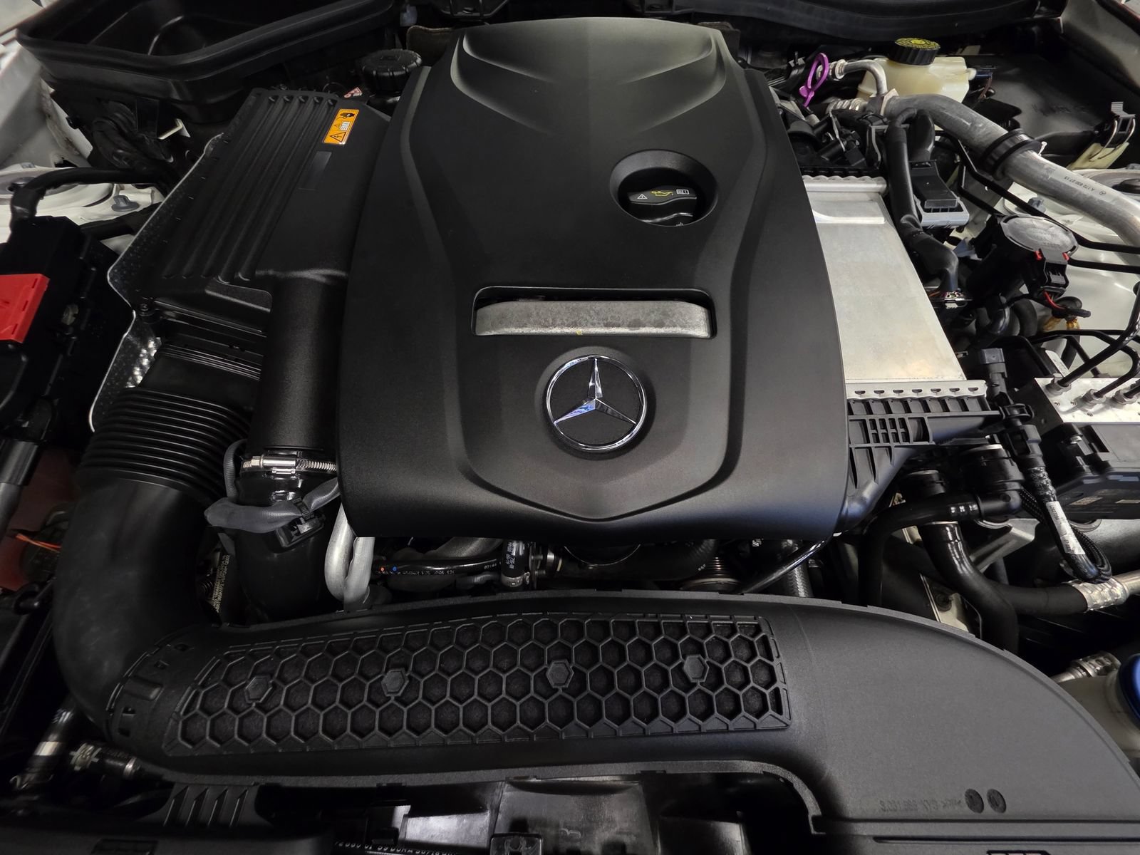 Used 2019 Mercedes-Benz SLC 300 image 4