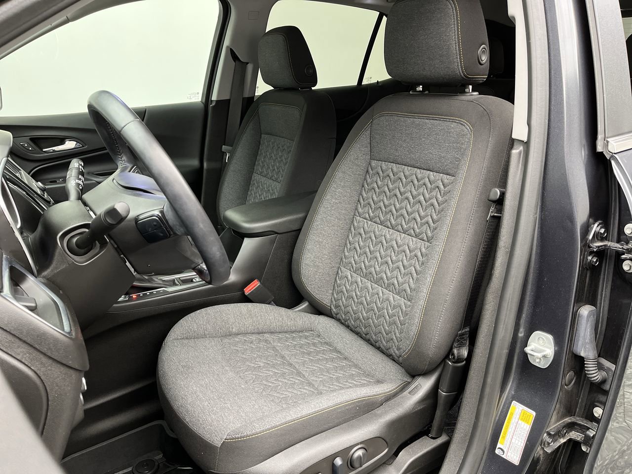 Used 2022 Chevrolet Equinox LT AWD/4WD image 9