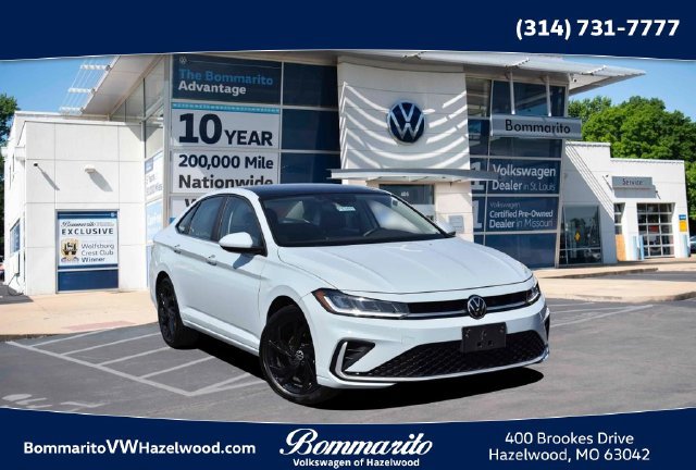 Used 2025 Volkswagen Jetta SE w/ Sunroof Package