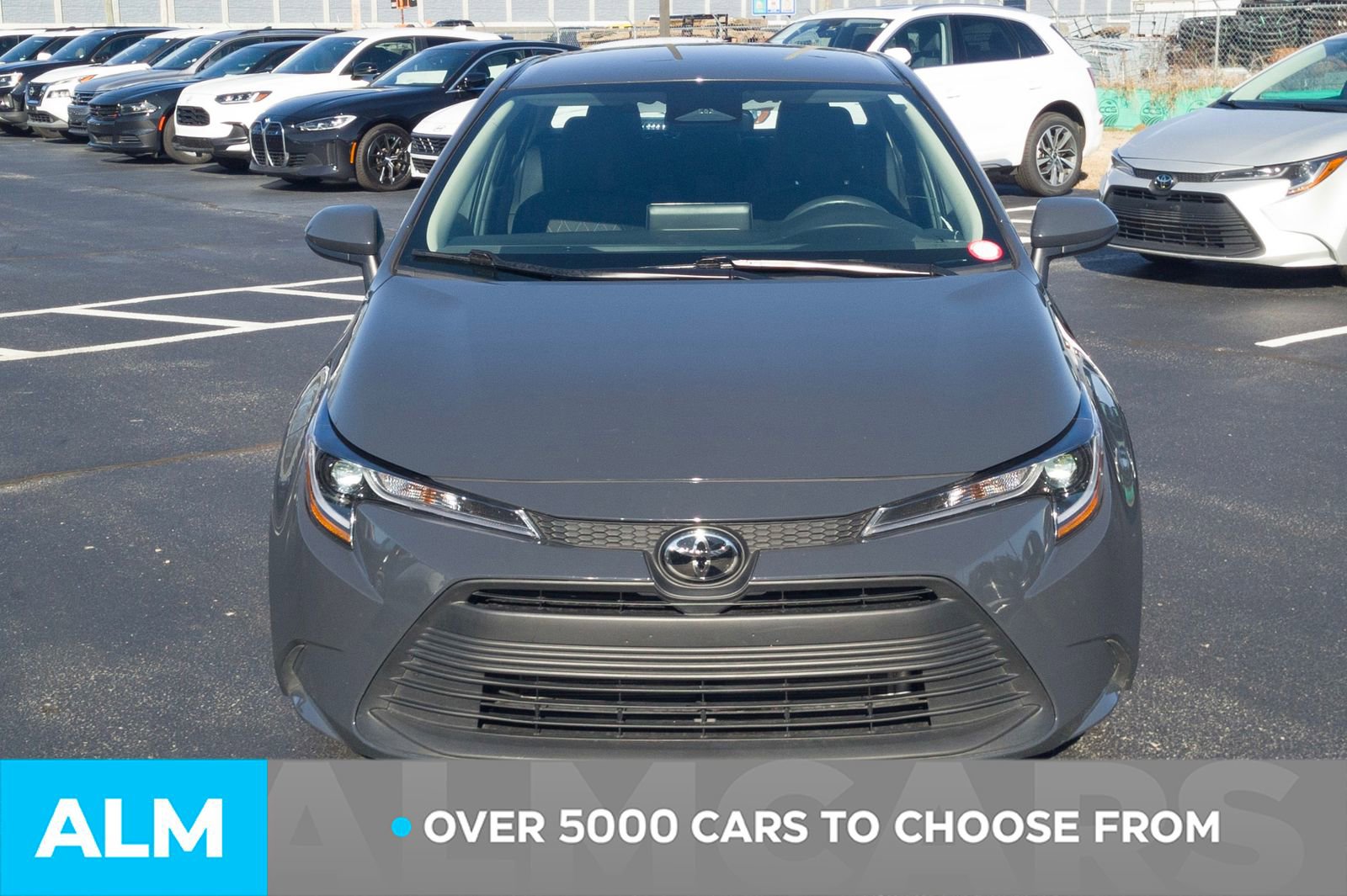 Used 2025 Toyota Corolla LE image 2