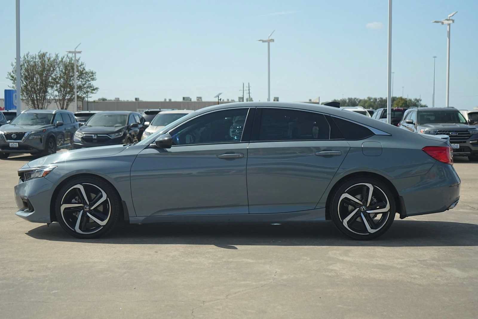 Used 2022 Honda Accord Sport image 3