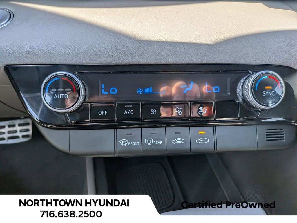 Used 2025 Hyundai Elantra Sport FWD image 17