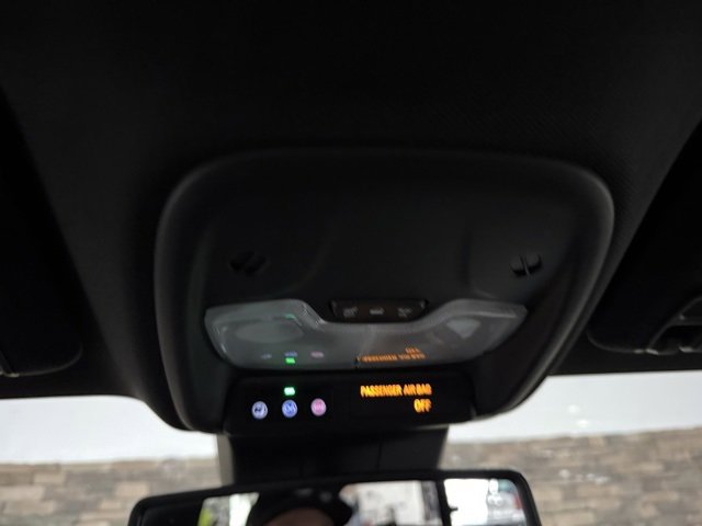 Used 2024 GMC Canyon Elevation w/ Convenience Package image 24