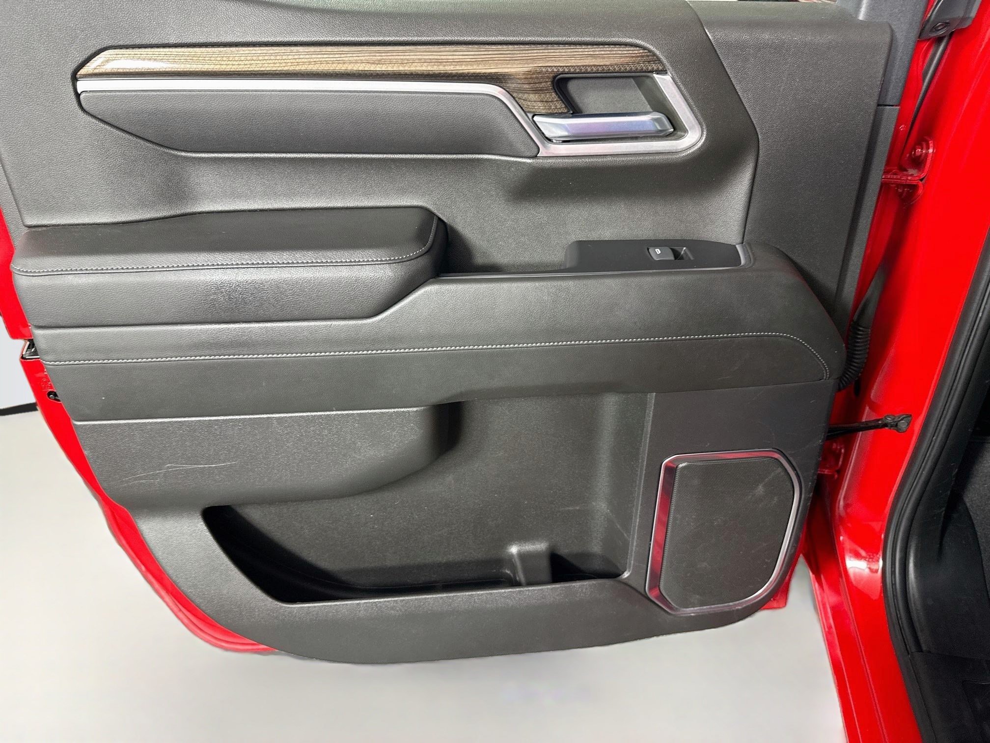 Used 2022 Chevrolet Silverado 1500 LT AWD/4WD image 25